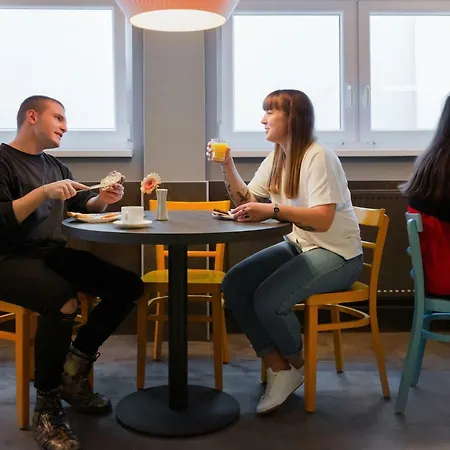 A&o Frankfurt Galluswarte 2*