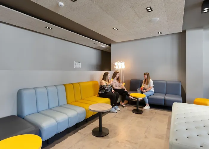 法兰克福加鲁斯维亚特尔a&o经济型连锁酒店 2*