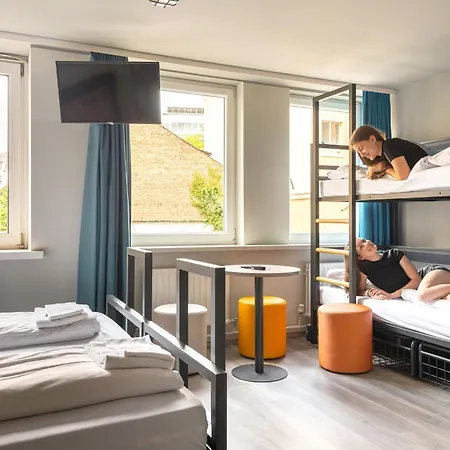 A&o Frankfurt Galluswarte Otel 2*